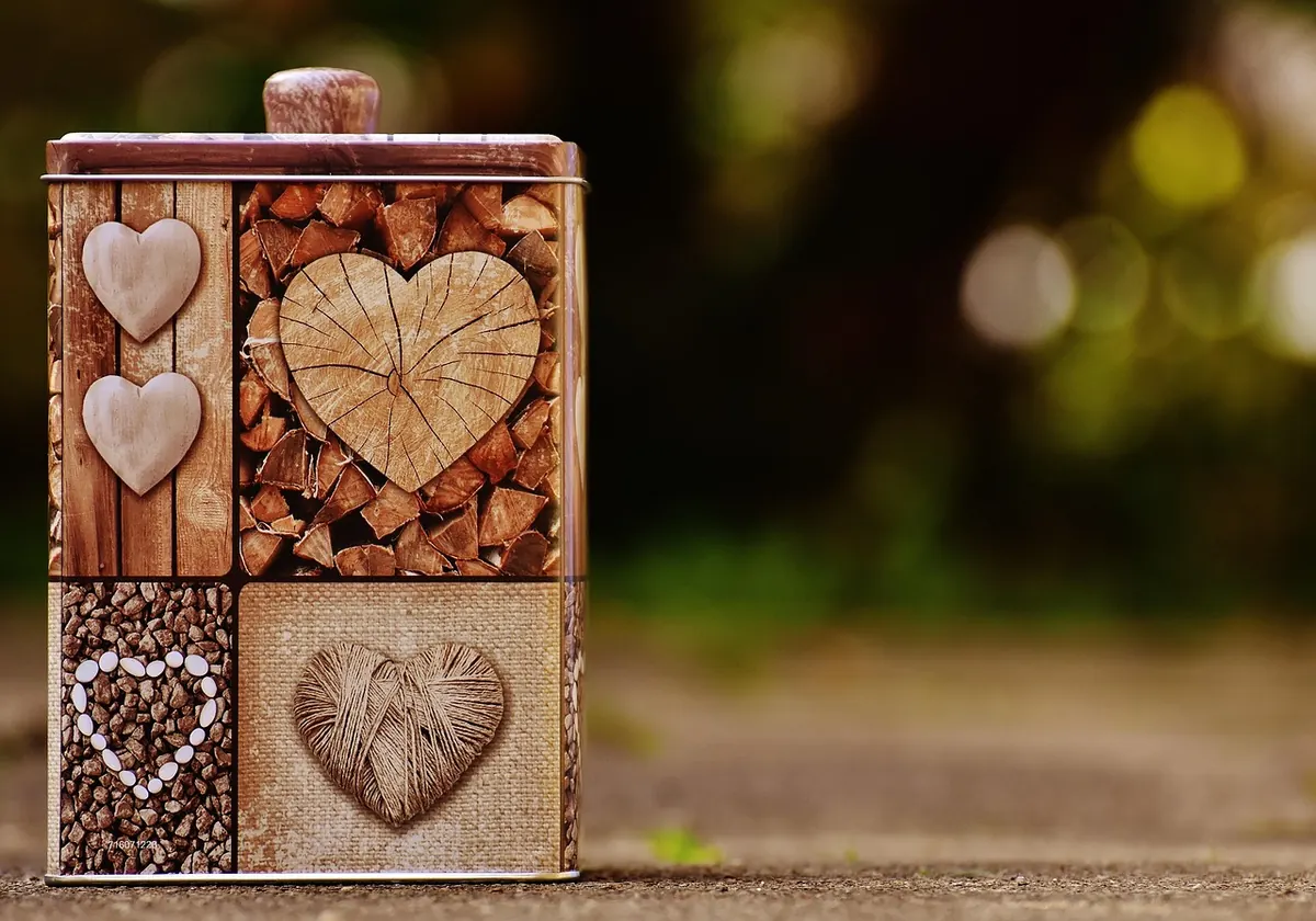 A Gift Guide for New Homeowners: Practical Decor Presents Under £50